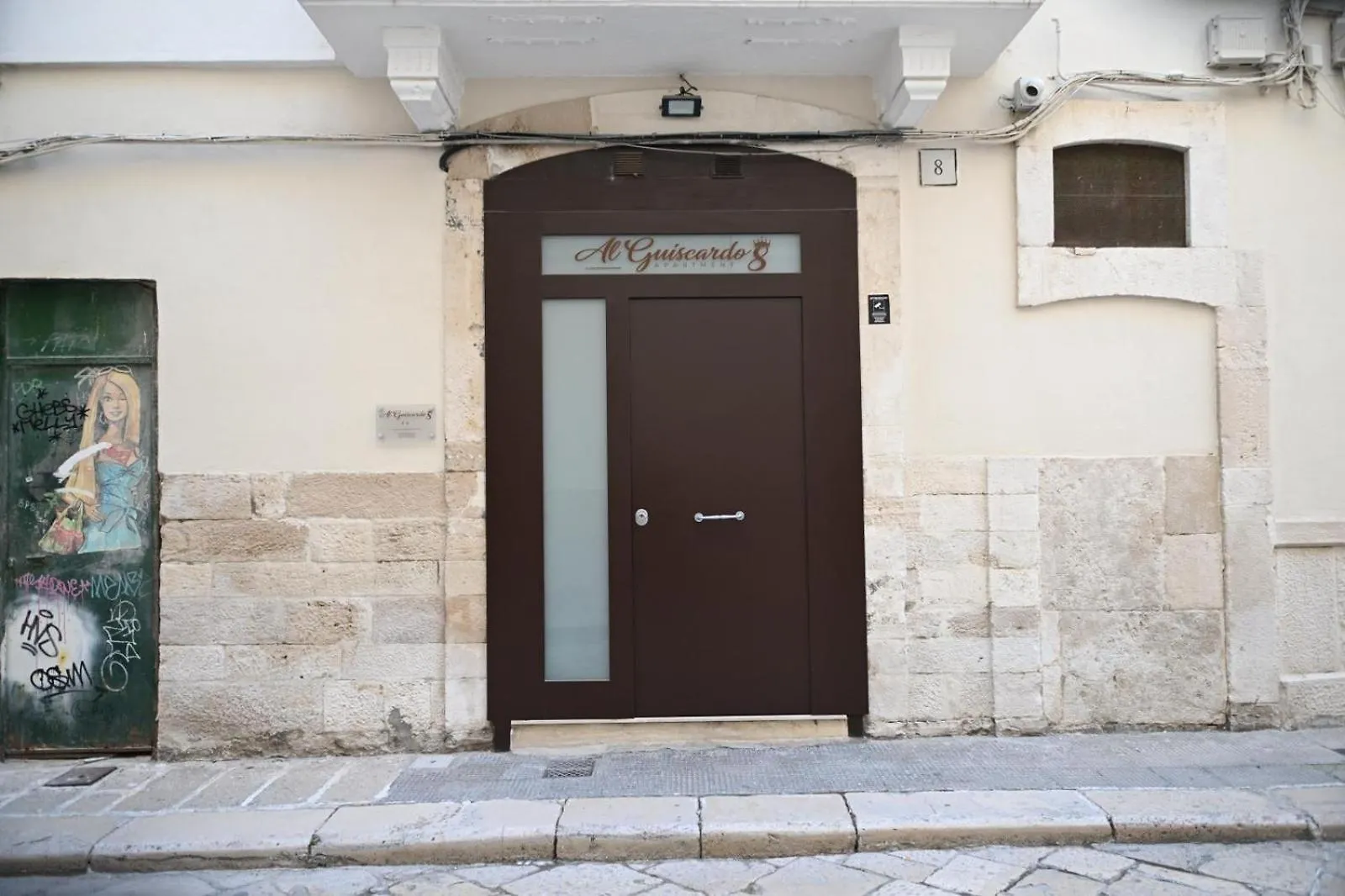 Al Guiscardo 8 Bed & Breakfast Bari Italy